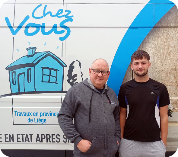 Yves Deffet, gérant de Chez Vous, et son fils